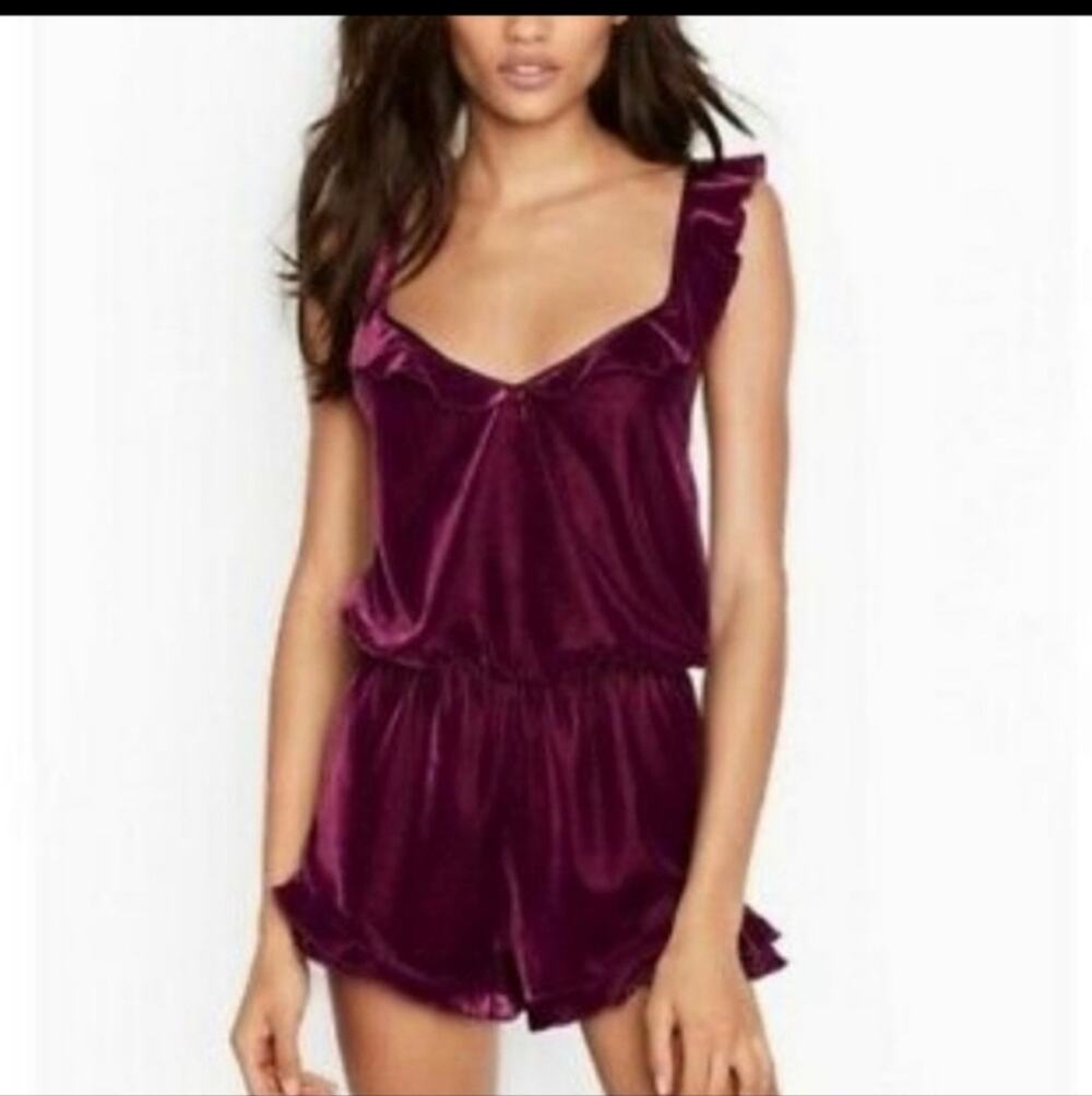 Victoria’s Secret Velvet X Back Ruffle Burgandy Romper/Teddy Size Small